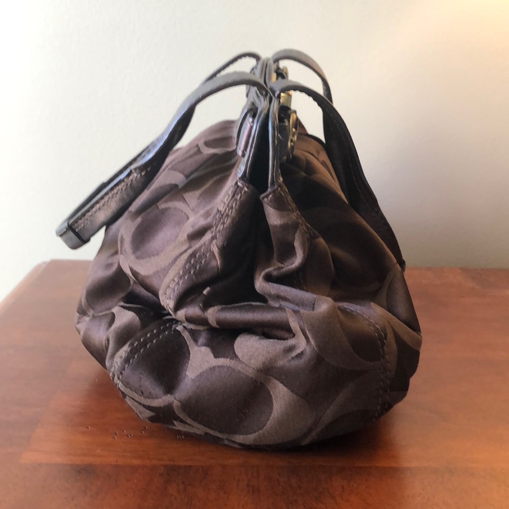 Signature COACH fabric brown purse with lilac lining 💜 - Picture 5 of 7